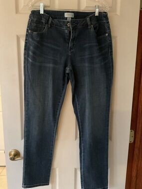 Liz Claiborne Straight Leg Women's Jeans in Dark Blue Wash